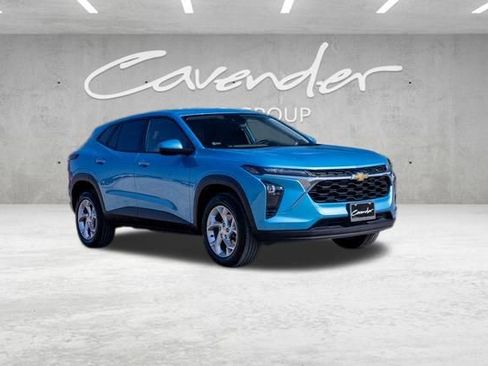 Certified 2025 Chevrolet Trax LS w/ LS Convenience Package image 7