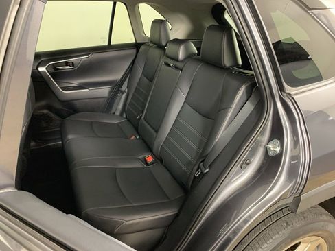 Used 2020 Toyota RAV4 Limited AWD/4WD image 31