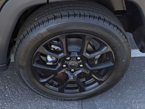 New 2026 Jeep Compass Latitude image 7