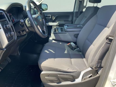 Used 2018 Chevrolet Silverado 1500 LT AWD/4WD image 11