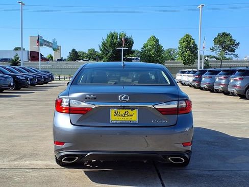 Used 2016 Lexus ES 350 w/ Luxury Package w/Wood Trim FWD image 22