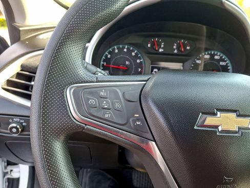 Used 2024 Chevrolet Malibu LT FWD image 17