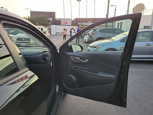 Used 2021 Hyundai Kona Ultimate image 9