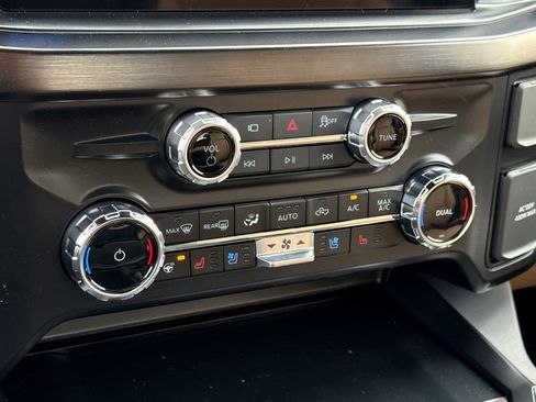 New 2026 Ford F250 Lariat w/ Chrome Package image 18