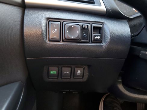 Used 2017 Nissan Sentra S w/ S Style Package image 29