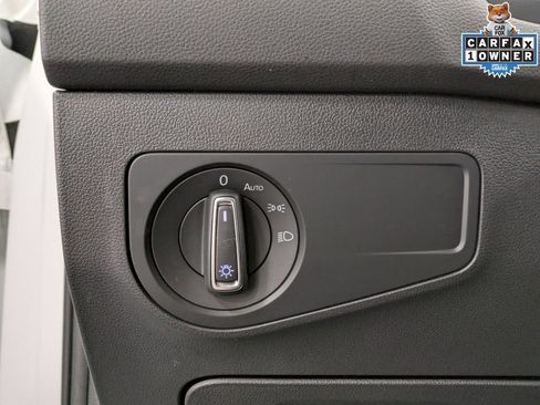 Used 2022 Volkswagen Tiguan SE w/ Panoramic Sunroof Package AWD/4WD image 22