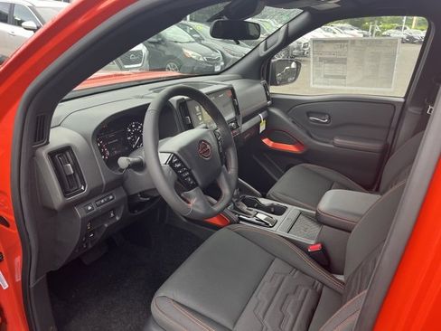 New 2025 Nissan Frontier PRO-4X w/ Pro Convenience Package image 7