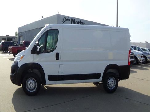 Used 2025 RAM ProMaster 2500 w/ Safety Group FWD image 1