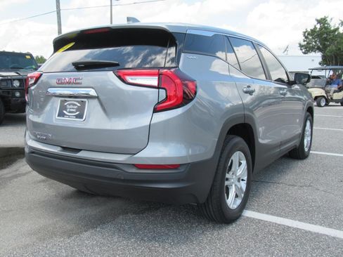 Used 2024 GMC Terrain SLE FWD image 7