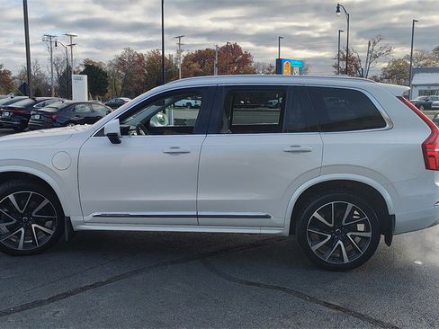 Certified 2022 Volvo XC90 T8 Inscription Expression w/ Advanced Package image 5