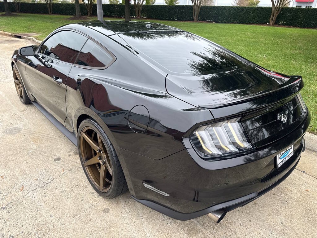 Used 2020 Ford Mustang Premium RWD image 6