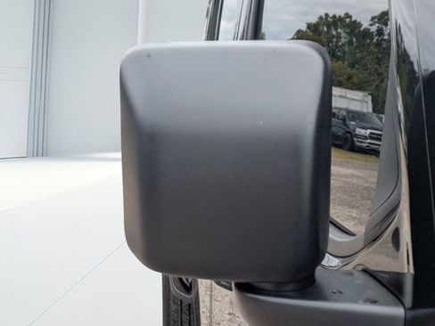 New 2025 Jeep Gladiator Sport image 10