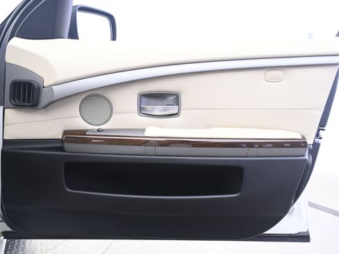 Used 2007 BMW 750Li RWD image 20