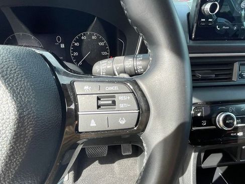 Used 2025 Honda Pilot EX-L image 18