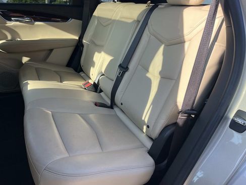 Used 2017 Cadillac XT5 Luxury w/ Driver Awareness Package FWD image 20