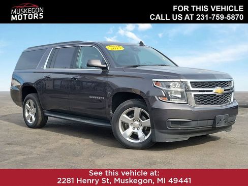 Used 2017 Chevrolet Suburban LT image 1
