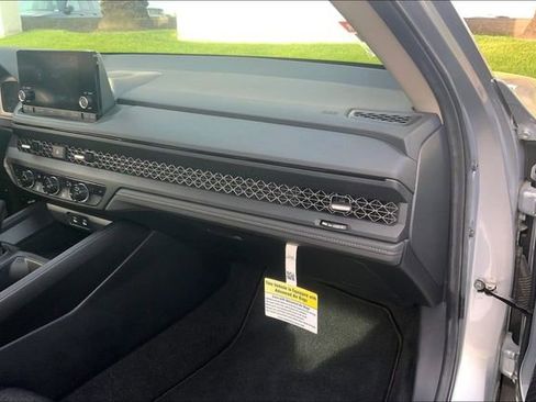 Certified 2024 Honda Accord EX image 18