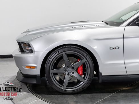 Used 2011 Ford Mustang GT Premium image 38