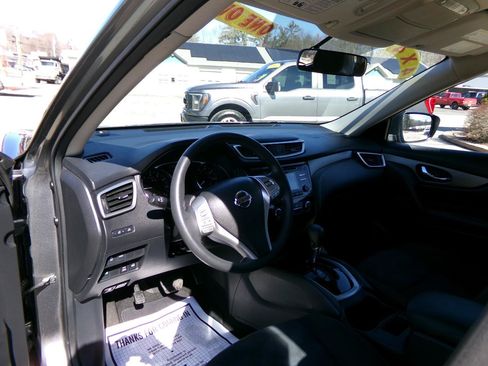 Used 2015 Nissan Rogue S AWD/4WD image 13