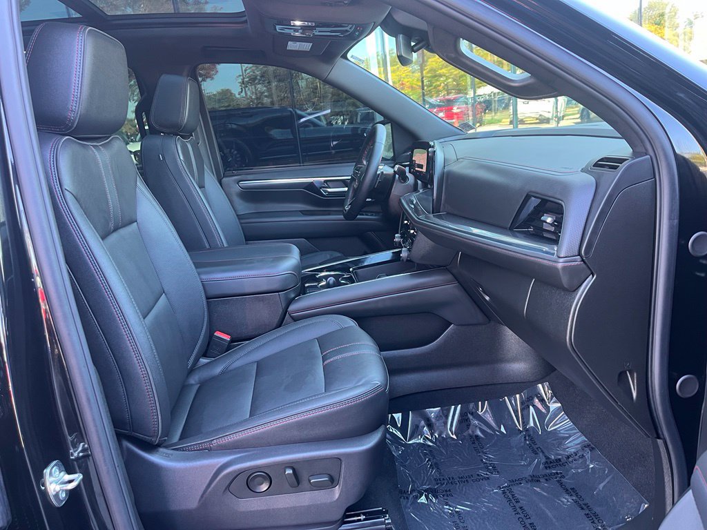 Used 2026 Chevrolet Tahoe RST w/ RST Capability Package AWD/4WD image 20