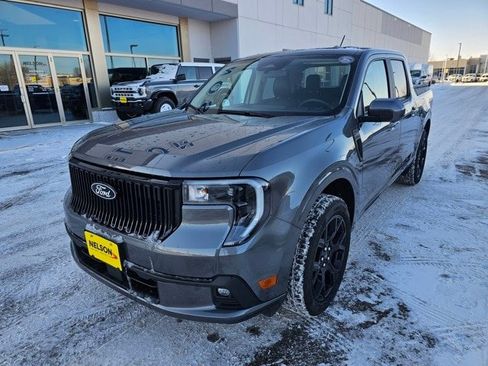 Used 2025 Ford Maverick Lobo image 2