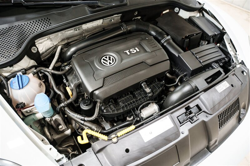 Used 2016 Volkswagen Beetle 1.8T Denim FWD image 30