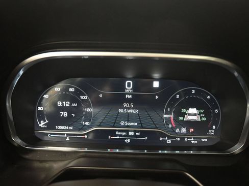 Used 2022 GMC Yukon XL SLT w/ SLT Premium Package AWD/4WD image 16