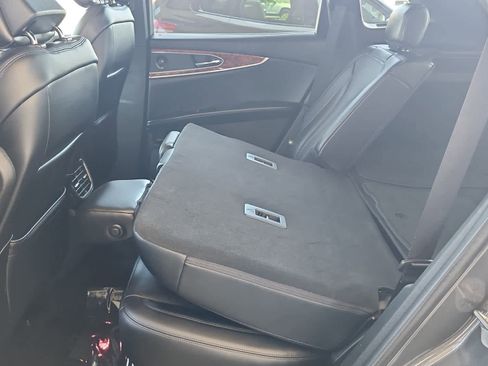 Used 2019 Lincoln Nautilus Reserve FWD image 27