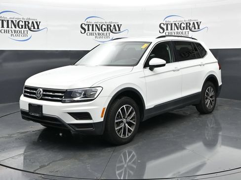 Used 2020 Volkswagen Tiguan SE AWD/4WD image 3