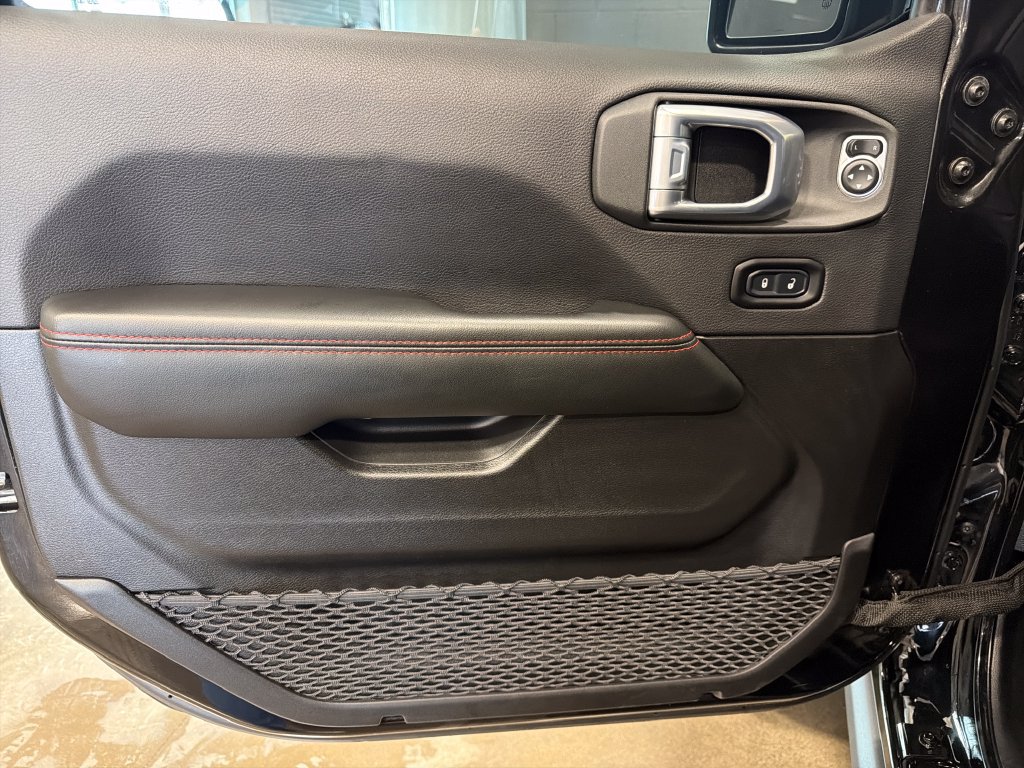 Used 2026 Jeep Wrangler Unlimited Rubicon AWD/4WD image 16