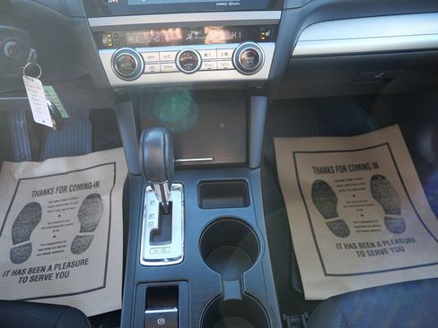 Used 2017 Subaru Legacy 2.5i Premium w/ Moonroof Package image 12