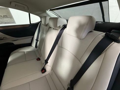 New 2025 Lexus ES 350 w/ Premium Package image 30