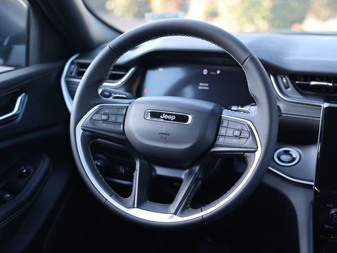 New 2025 Jeep Grand Cherokee Laredo w/ MOPAR Finishing Package image 28