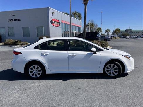 Certified 2025 Toyota Corolla LE image 6