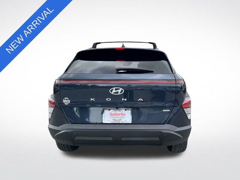 Used 2024 Hyundai Kona SEL AWD/4WD image 4