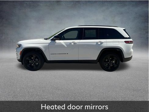 Used 2024 Jeep Grand Cherokee Limited w/ Black Appearance Package AWD/4WD image 5