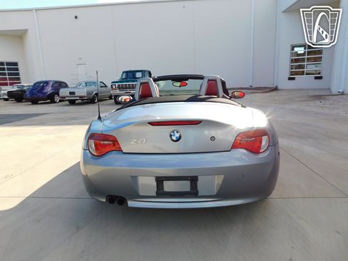 Used 2006 BMW Z4 3.0i RWD image 22