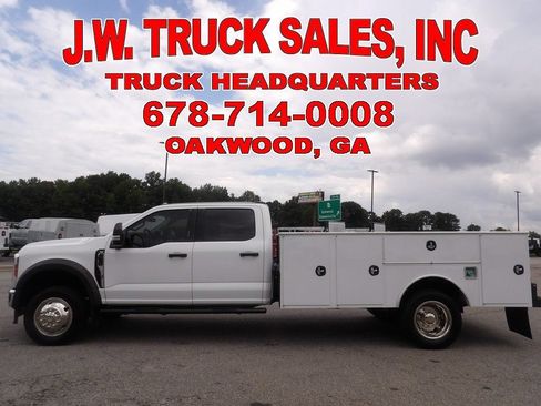 Used 2024 Ford F550 4x4 Crew Cab Super Duty w/ XLT Value Package image 2