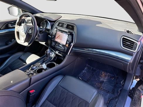 Used 2023 Nissan Maxima SR w/ Sport Mat Group image 30