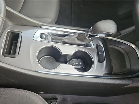 Used 2023 Chevrolet Malibu LT image 14