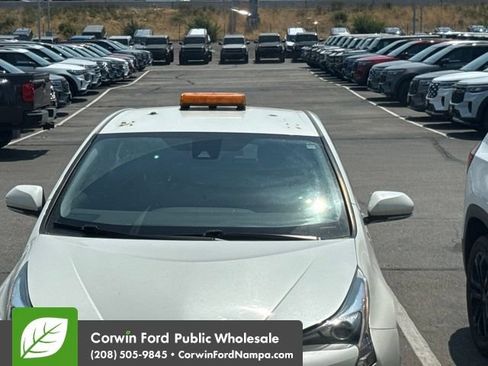 Used 2018 Toyota Prius Two w/ Prius Two Safety Plus Package FWD image 12