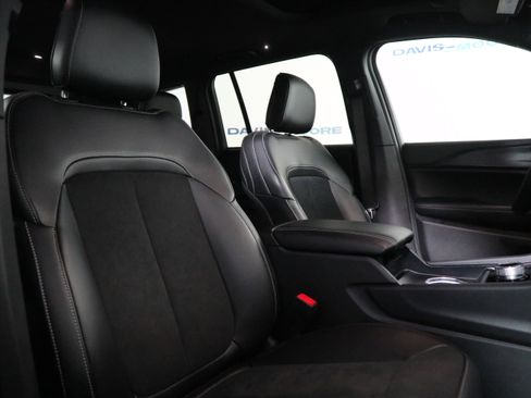 Used 2025 Jeep Grand Cherokee Altitude image 20