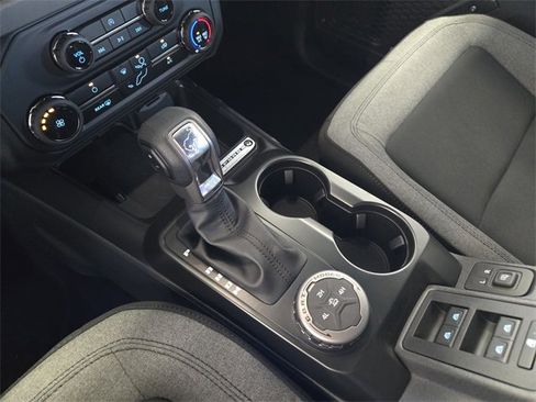 New 2025 Ford Bronco Base image 15