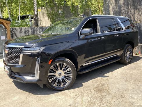 Used 2021 Cadillac Escalade ESV Premium Luxury w/ LPO, Illumination Package AWD/4WD image 1