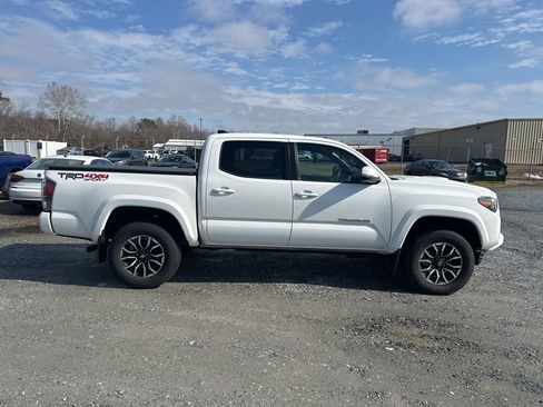 Used 2023 Toyota Tacoma TRD Sport w/ Technology Package image 6