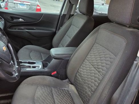 Used 2018 Chevrolet Equinox LT w/ Sun & Infotainment Package FWD image 6