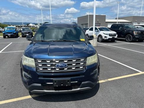 Used 2016 Ford Explorer XLT w/ Equipment Group 202A AWD/4WD image 6