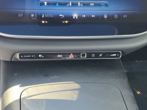 Certified 2025 Mercedes-Benz E 350 4MATIC Sedan image 22