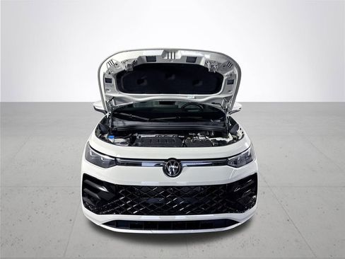 New 2026 Volkswagen Tiguan SEL R-Line image 23