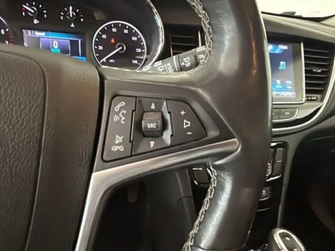 Used 2019 Buick Encore Essence FWD image 17